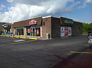 Papa Johns Pizza outside