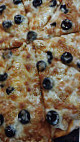 Auro Pizza food