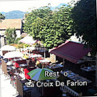 La Croix De Farlon outside