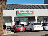 Papa Murphy 's Take 'n ' Bake Pizza outside