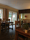 Fox Hounds Inn inside