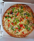 La Pizza Riv' food