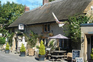 Ilchester Arms inside