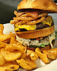 Twisted Oak American Bar and Grill food