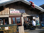 Le Plein Soleil inside