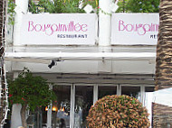 Le Bougainvilliee outside