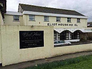 Eliot House outside