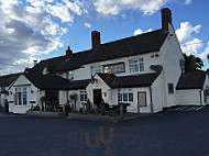 Masons Arms outside