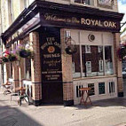 The Royal Oak outside