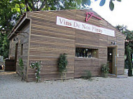 Vins De Nos Peres outside