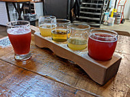 Twin Sails Brewing food