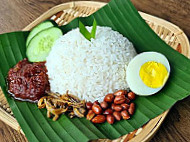 Nasi Lemak Diana Flat Danau food