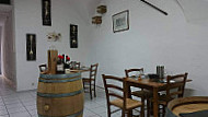 Le Bistro Du Clos Du Patre inside