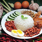 Nasi Lemak Warisan Bonda food