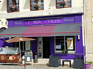 Le Bacchus inside