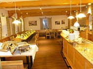 Gasthof Gigl inside