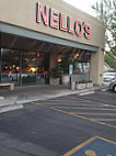 Nello's Pizza outside