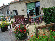 La Table du Lavoir food