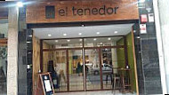 El Tenedor outside