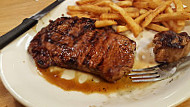 Mels Family Steak House food