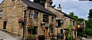 The Cheshire Cheese Inn outside