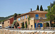 La Taverne Vigneronne outside