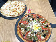 La Roisseenne (pizza King) food