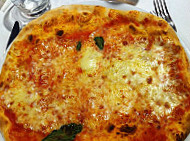 La Perla Grill Pizzeria food