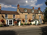 Crown And Cushion outside