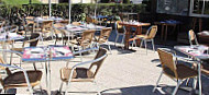 La Terrasse Fleurie inside