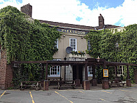 Parrswood Pub outside