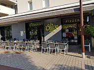 OLIVE Pizzeria inside