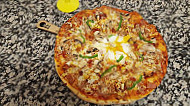 Paradise Pizza food