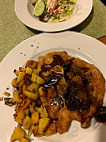 Restaurant Wilhelmshohe - Das Schnitzelhaus food