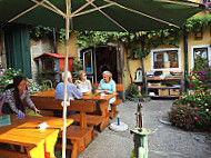 Heurigenkeller Graf food