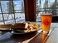 Voyageur Brewing food