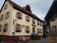 Silberner Stern, Gaisbacher Schloss outside