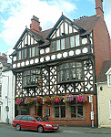 The White Horse Inn outside