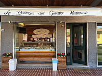 La Bottega Del Gelato Naturale inside