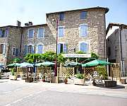 L'Auberge Occitane outside