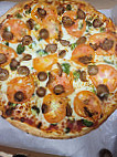 Pat's Pizza food