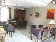 Auberge Du Cheval Blanc inside