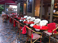 Le Bistrot Du Parc inside