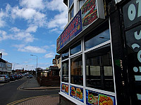 Harun's Kebab King outside