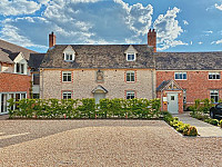 The Harcourt Arms outside