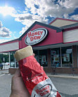 Honey Dew Donuts outside