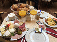 Café Wahl food