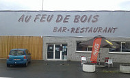 Au Feu De Bois outside