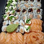 Divinos Sushi food