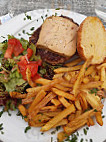 La Taverne Saint Cyprien food